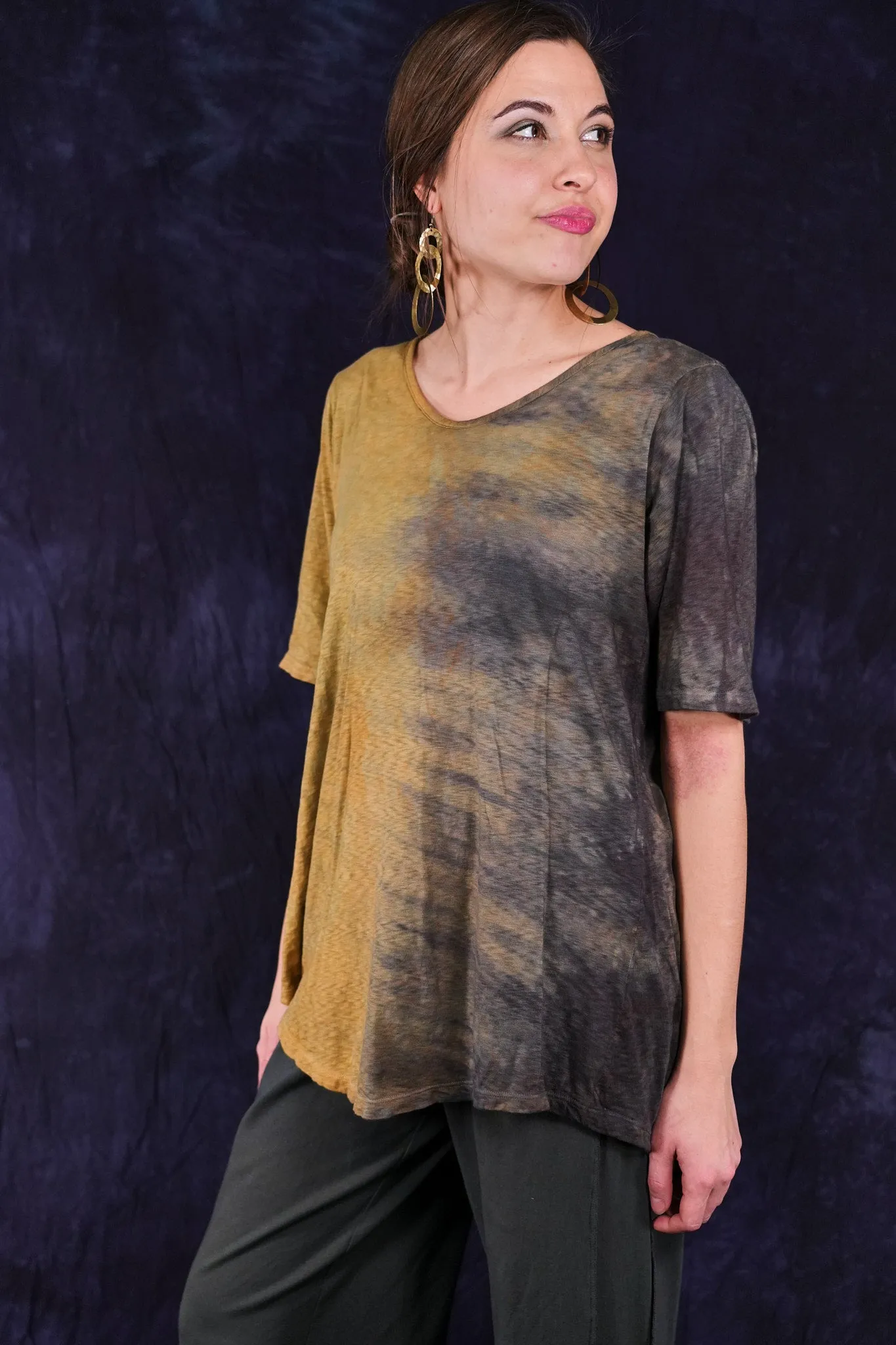 1211HD Lightweight Layer Tee Bronze & Deep Charcoal