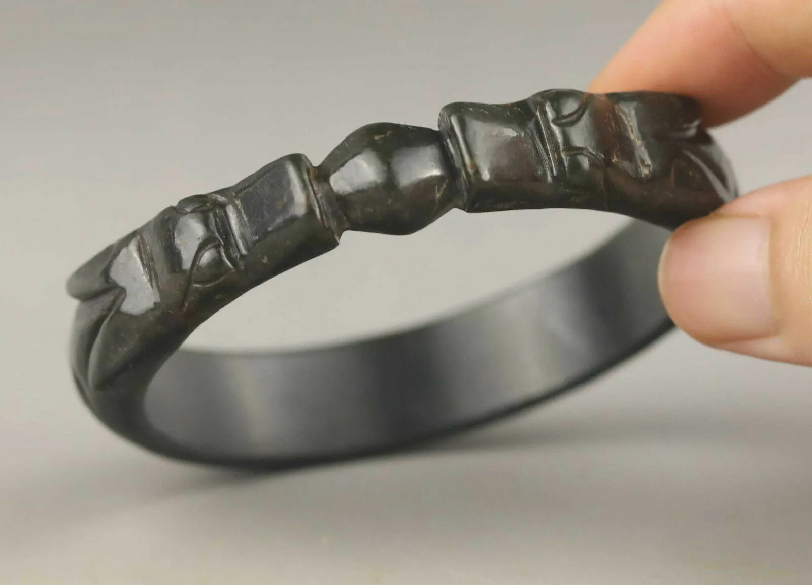 60/61/62mm Certified Natural Emerald A Jade HandCarved Double Dragons-Flower Bracelet Bangle A1940 with Gift Box