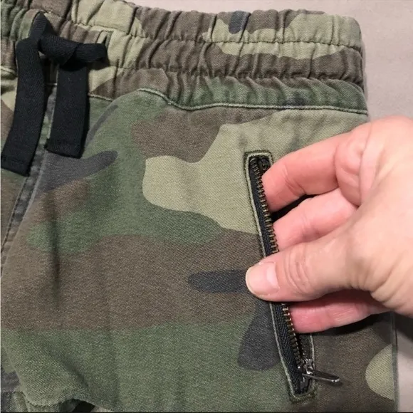 ARITZIA TNA Alva Camouflage Short