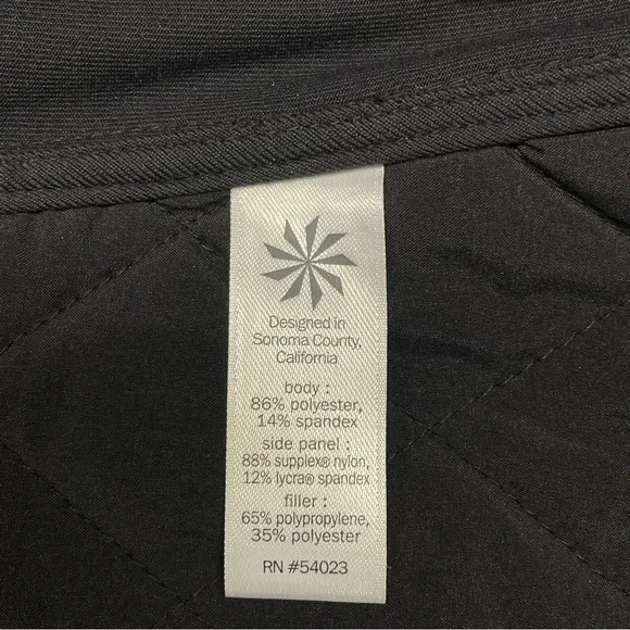 Athleta Upside Quilted Jacket Size Small
