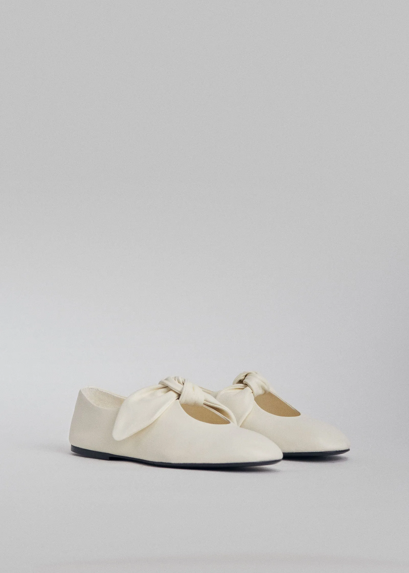 Bow Flat in Nappa Leather - Ivory
