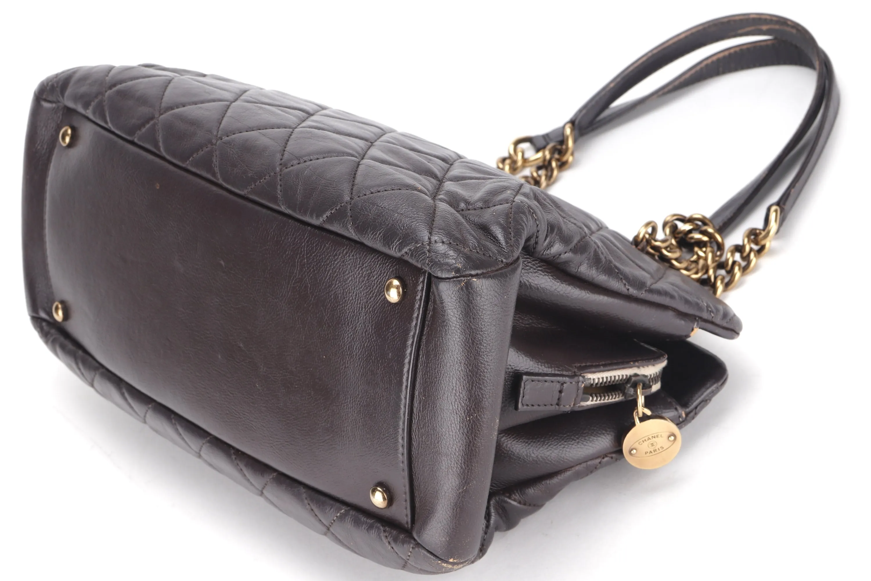 CHANEL QUILTED MATELASSE LAMBSKIN CC LOGO SHOULDER BAG (1739xxxx) GOLD HARDWARE, NO CARD & DUST COVER