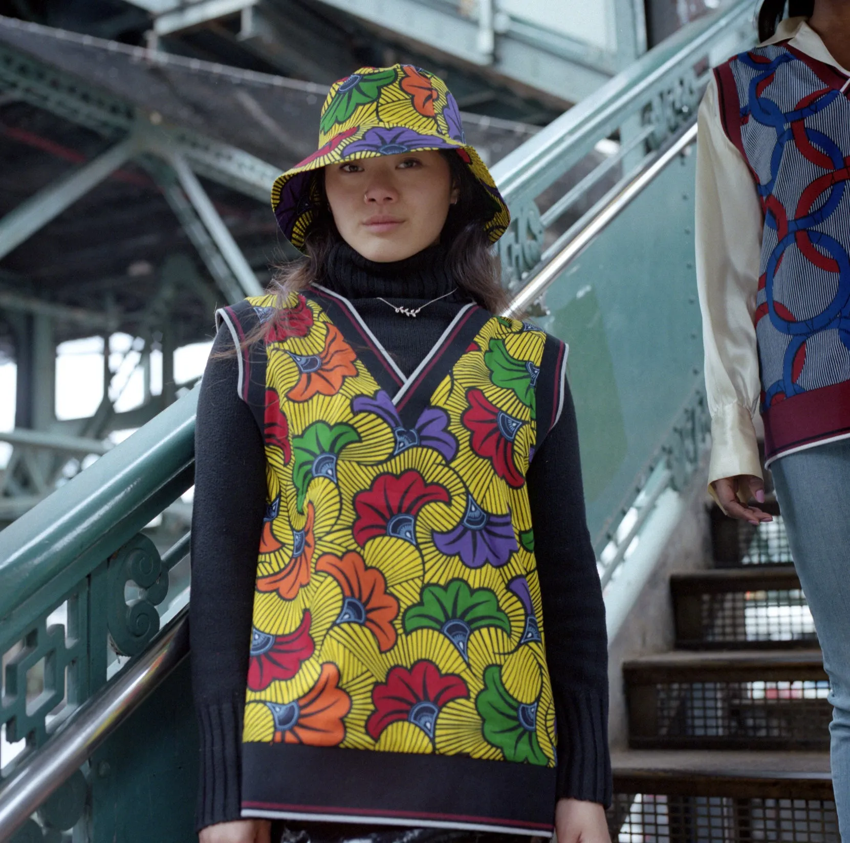 FLORAL BUCKET HAT