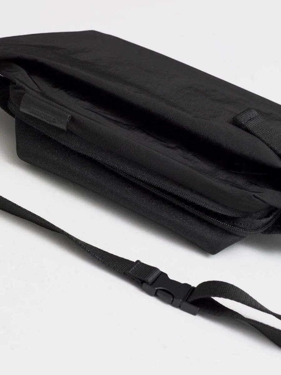 ISARAU SMALL MEMORY TECH - BLACK