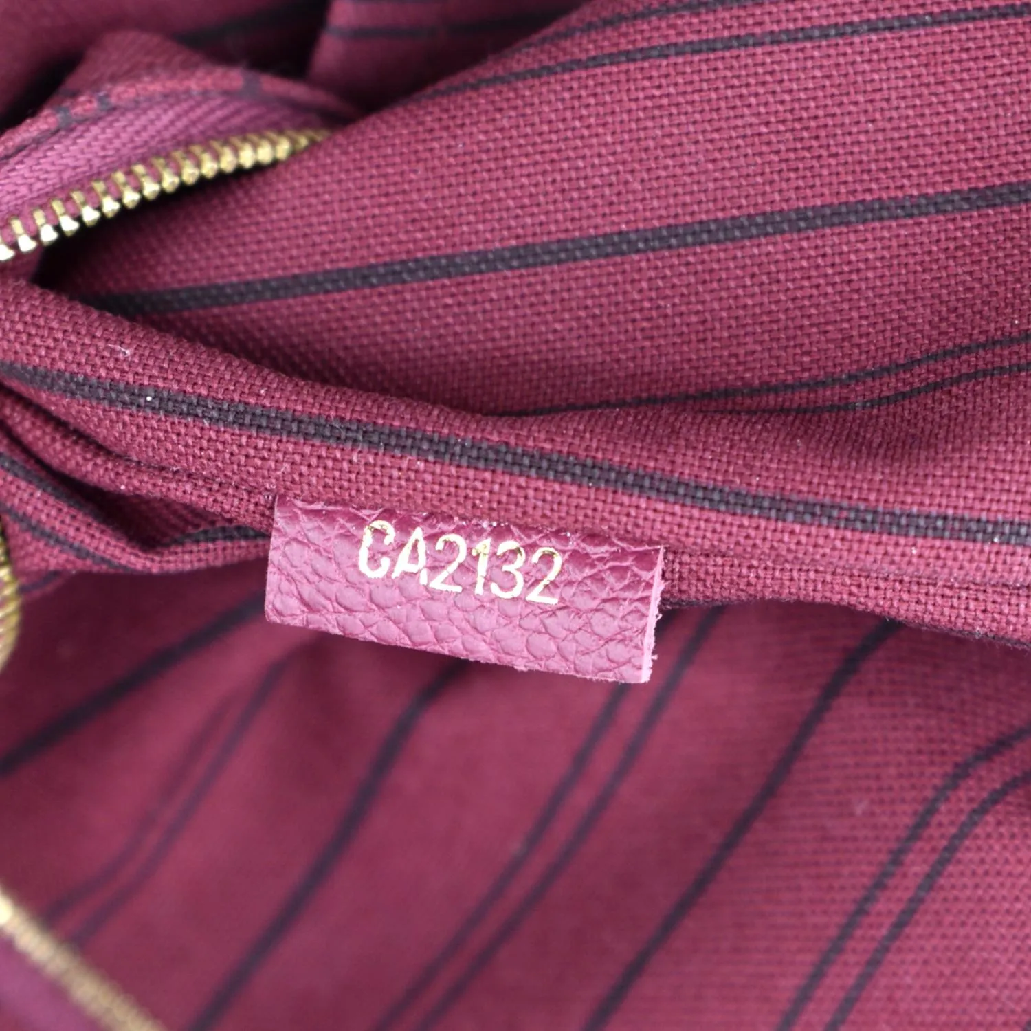 LOUIS VUITTON Artsy MM Empreinte Leather Hobo Bag Plum