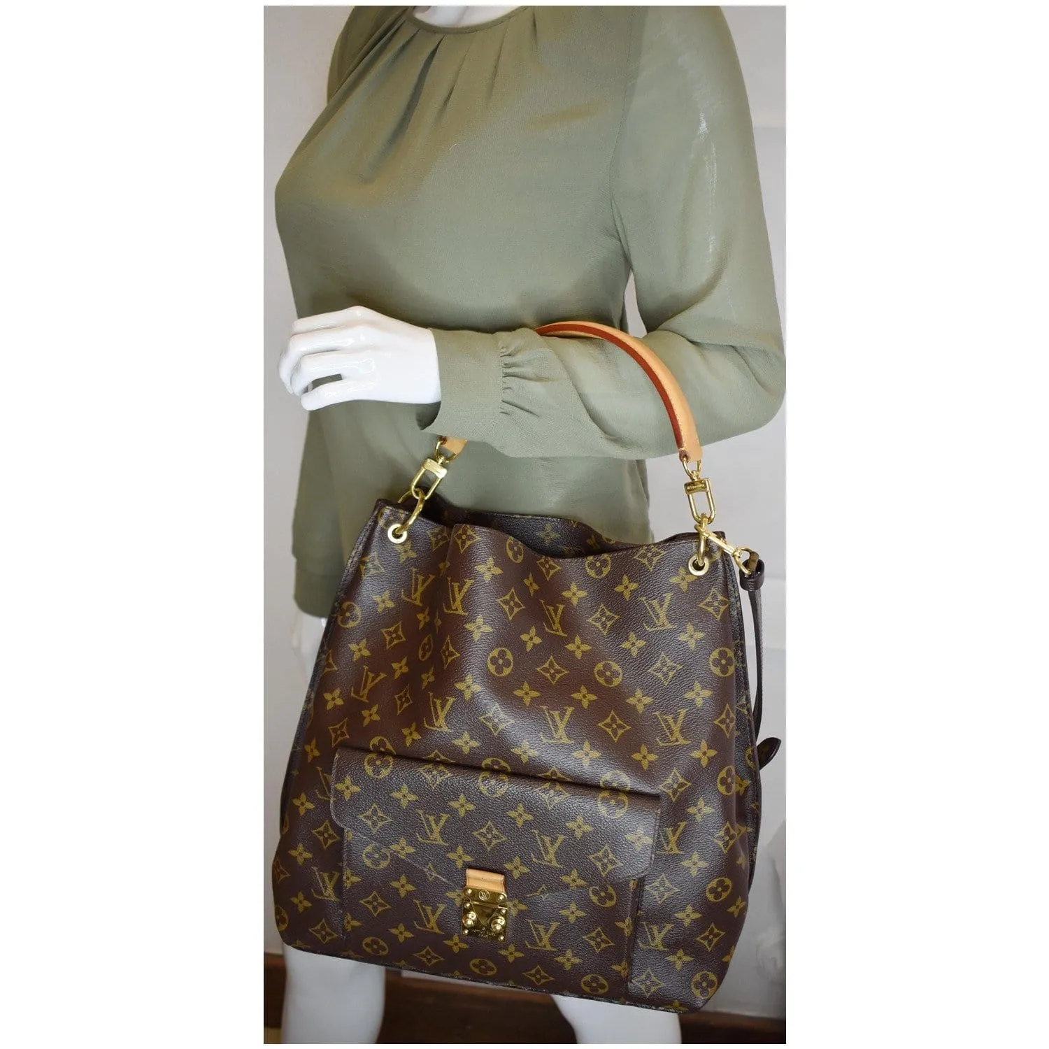 LOUIS VUITTON Metis Hobo Monogram Canvas Shoulder Bag Brown
