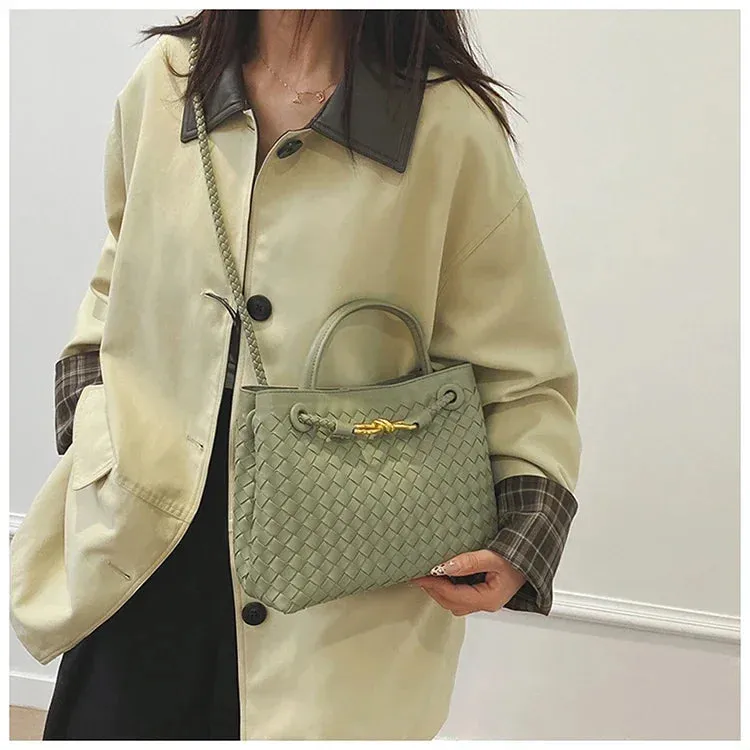 Nira Bag