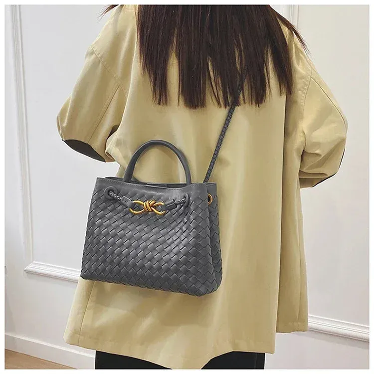 Nira Bag