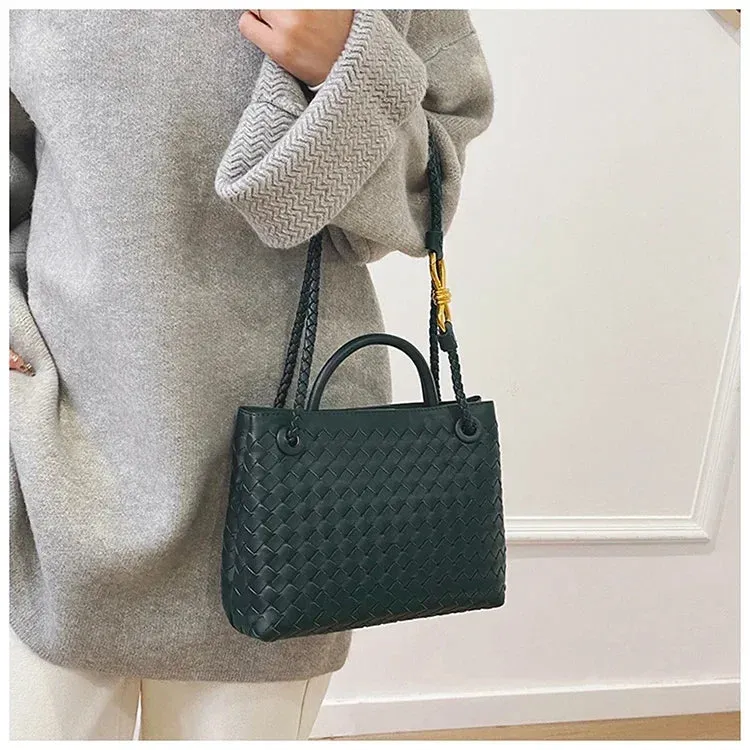 Nira Bag