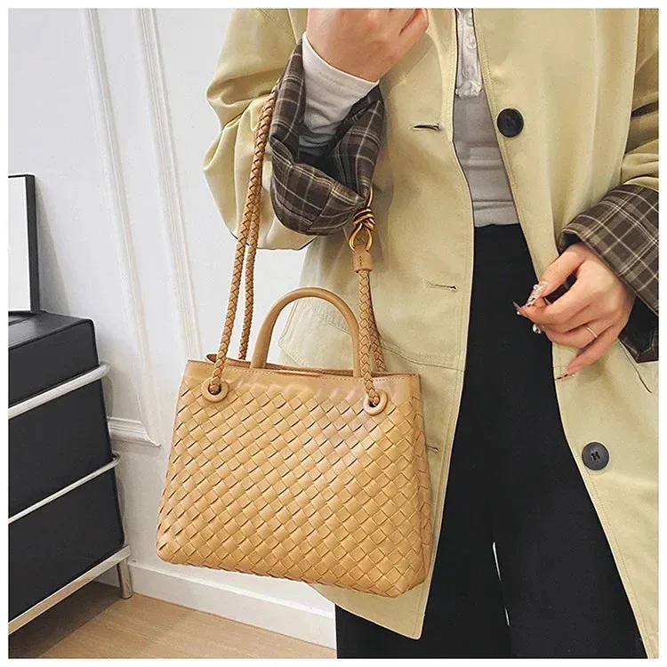 Nira Bag