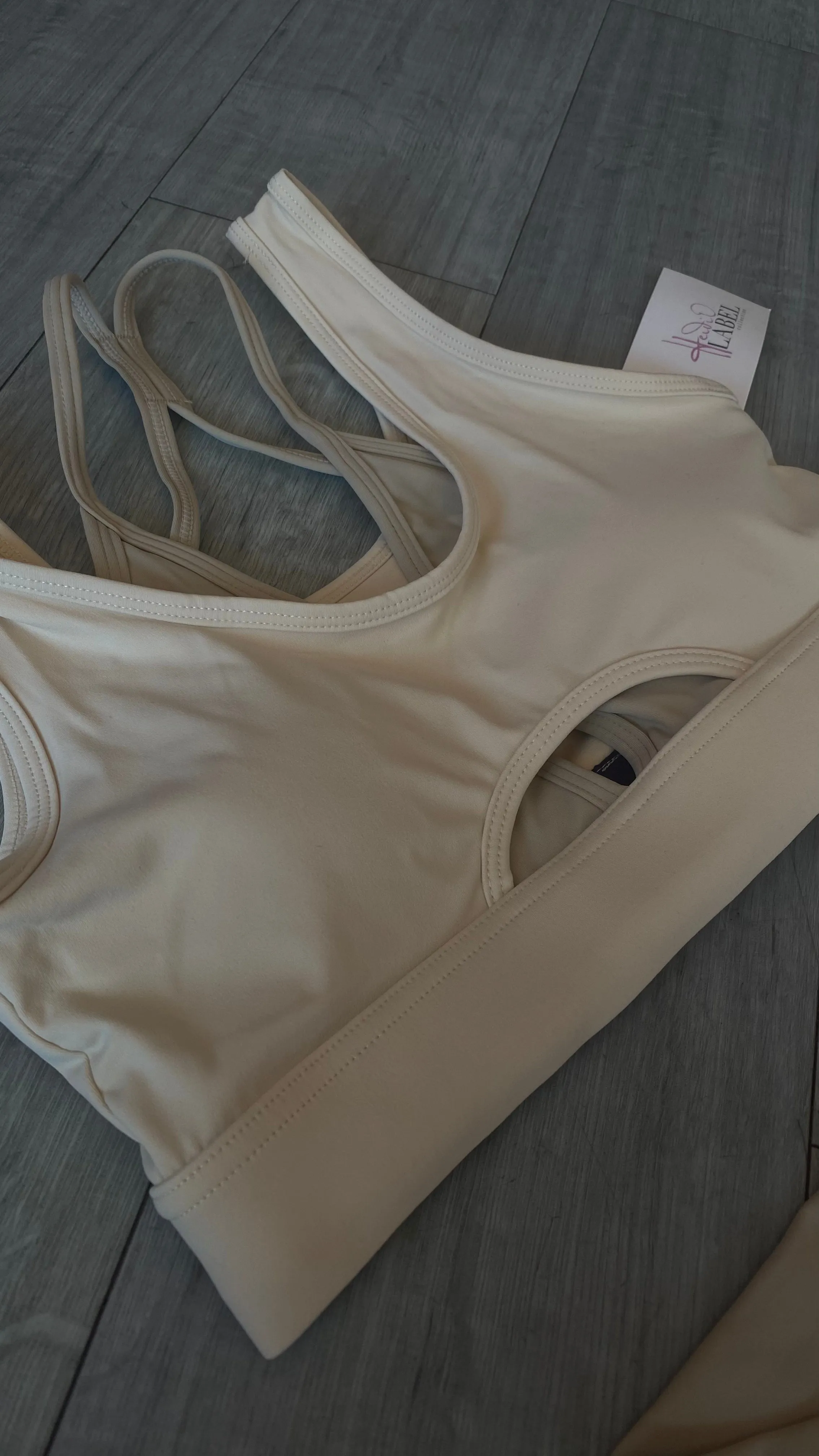 Peace Criss Cross Gym set