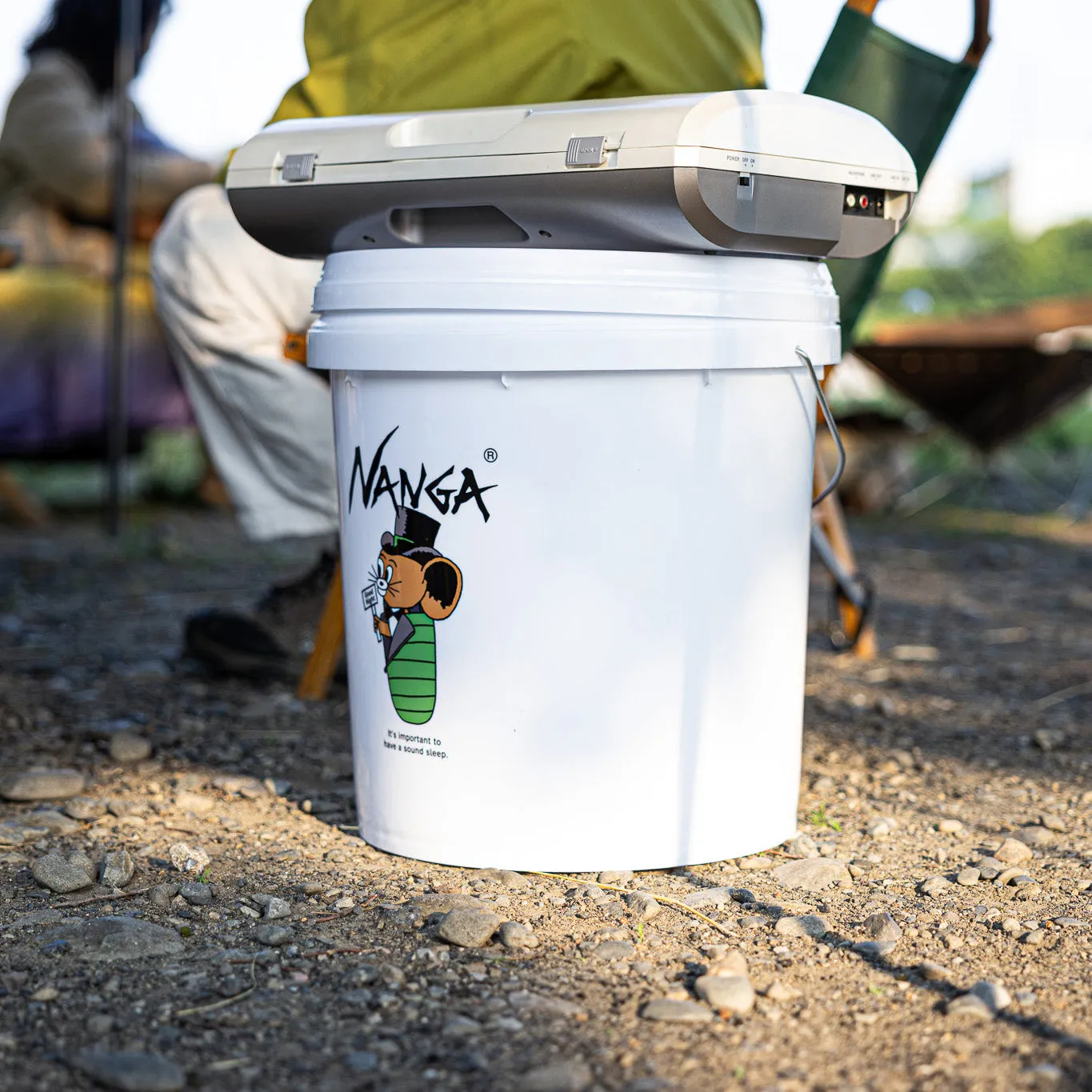 PLASTIC BUCKET