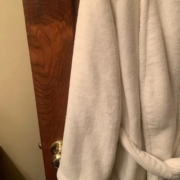 Soft Surroundings, CREAM color wrap robe, belted, PLUSH. SO-SOFT!