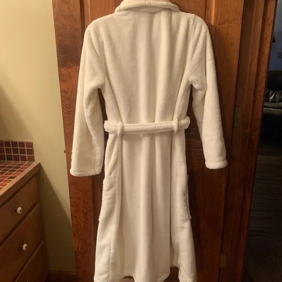 Soft Surroundings, CREAM color wrap robe, belted, PLUSH. SO-SOFT!