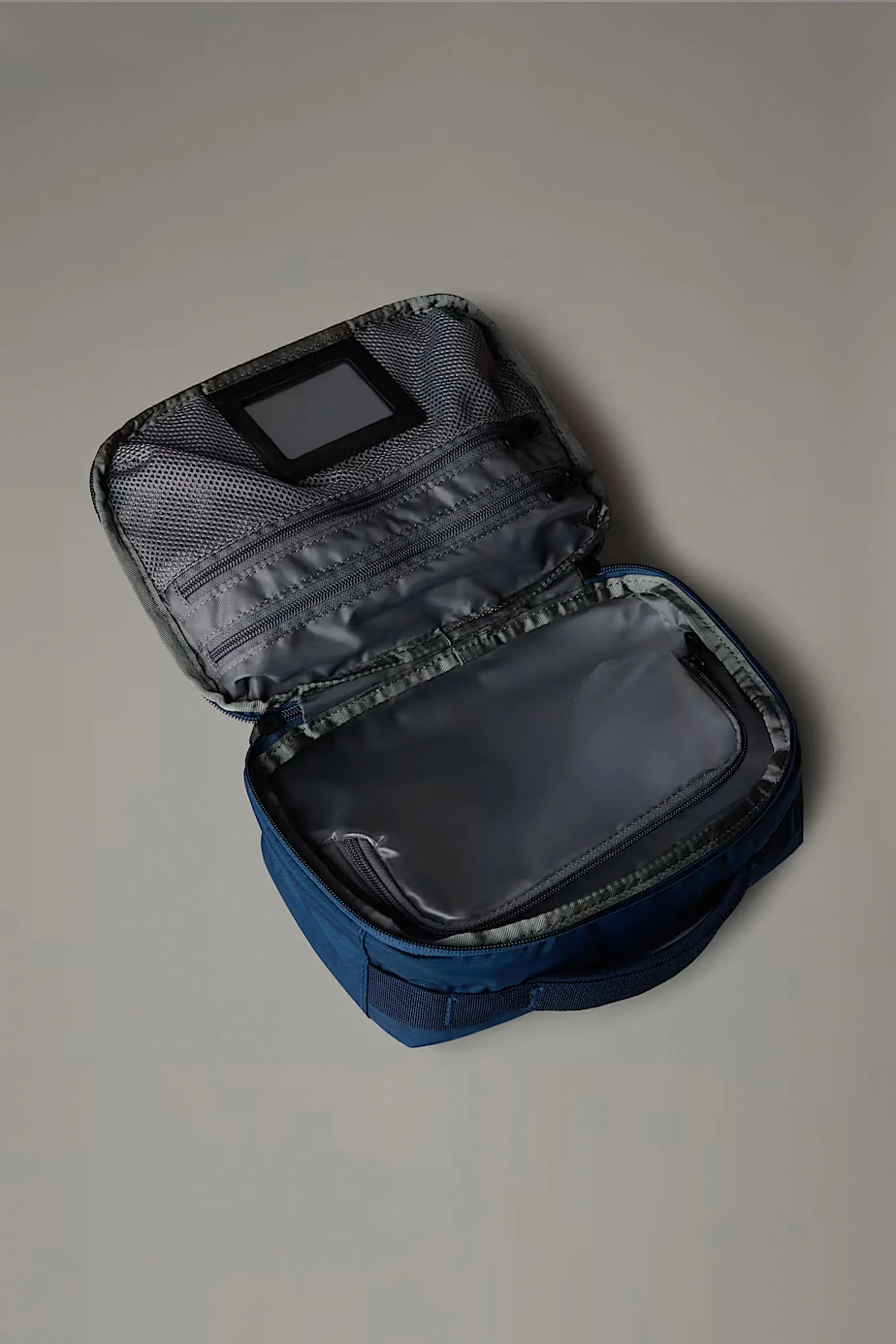 THE NORTH FACE - BASE CAMP VOYAGER TOILETRY KIT - 4L - SHADY BLUE