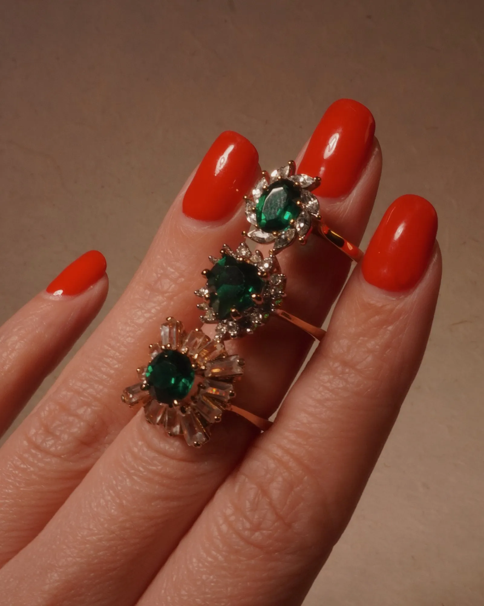 Vintage Emerald Oval Cocktail Ring (sz 6.25)