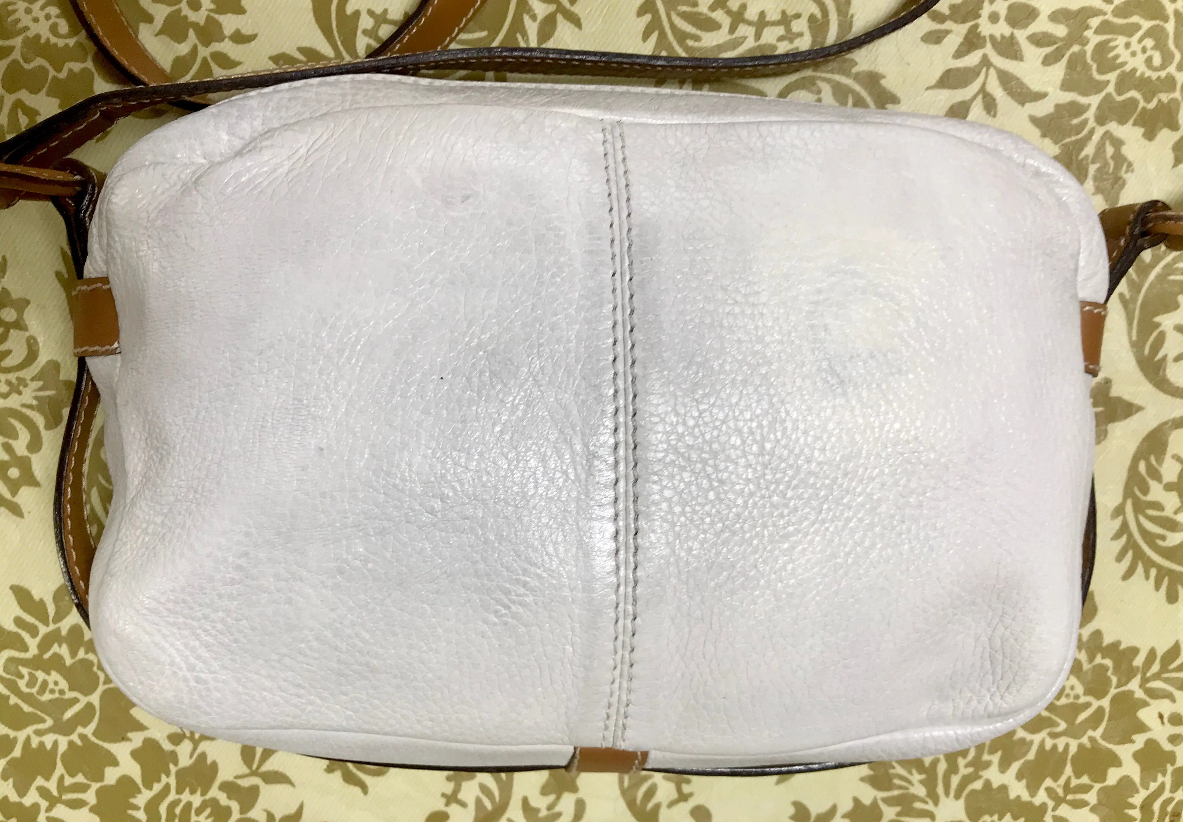 Vintage Fendi white and brown leather shoulder bag. Rare purse back in the era. 060905r2