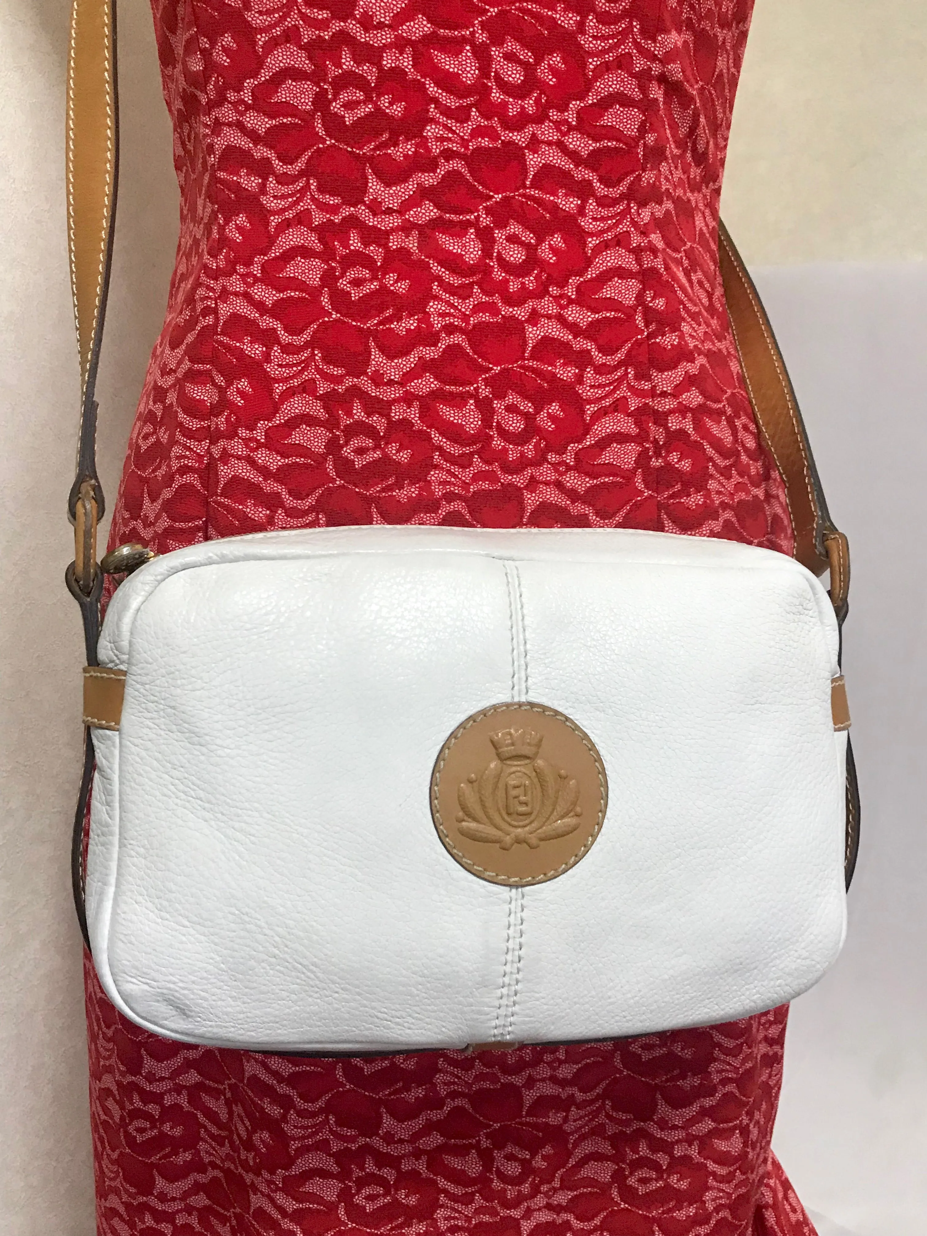 Vintage Fendi white and brown leather shoulder bag. Rare purse back in the era. 060905r2