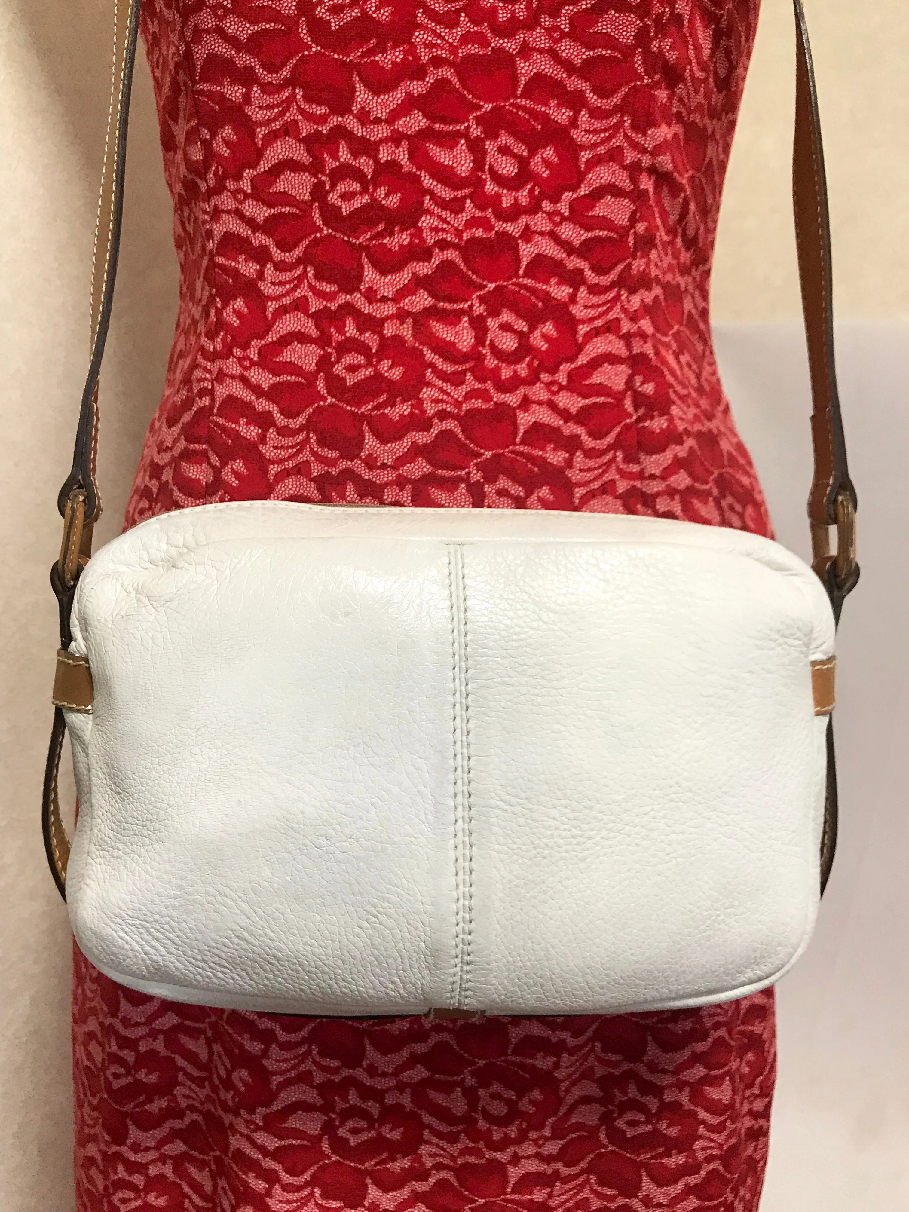 Vintage Fendi white and brown leather shoulder bag. Rare purse back in the era. 060905r2