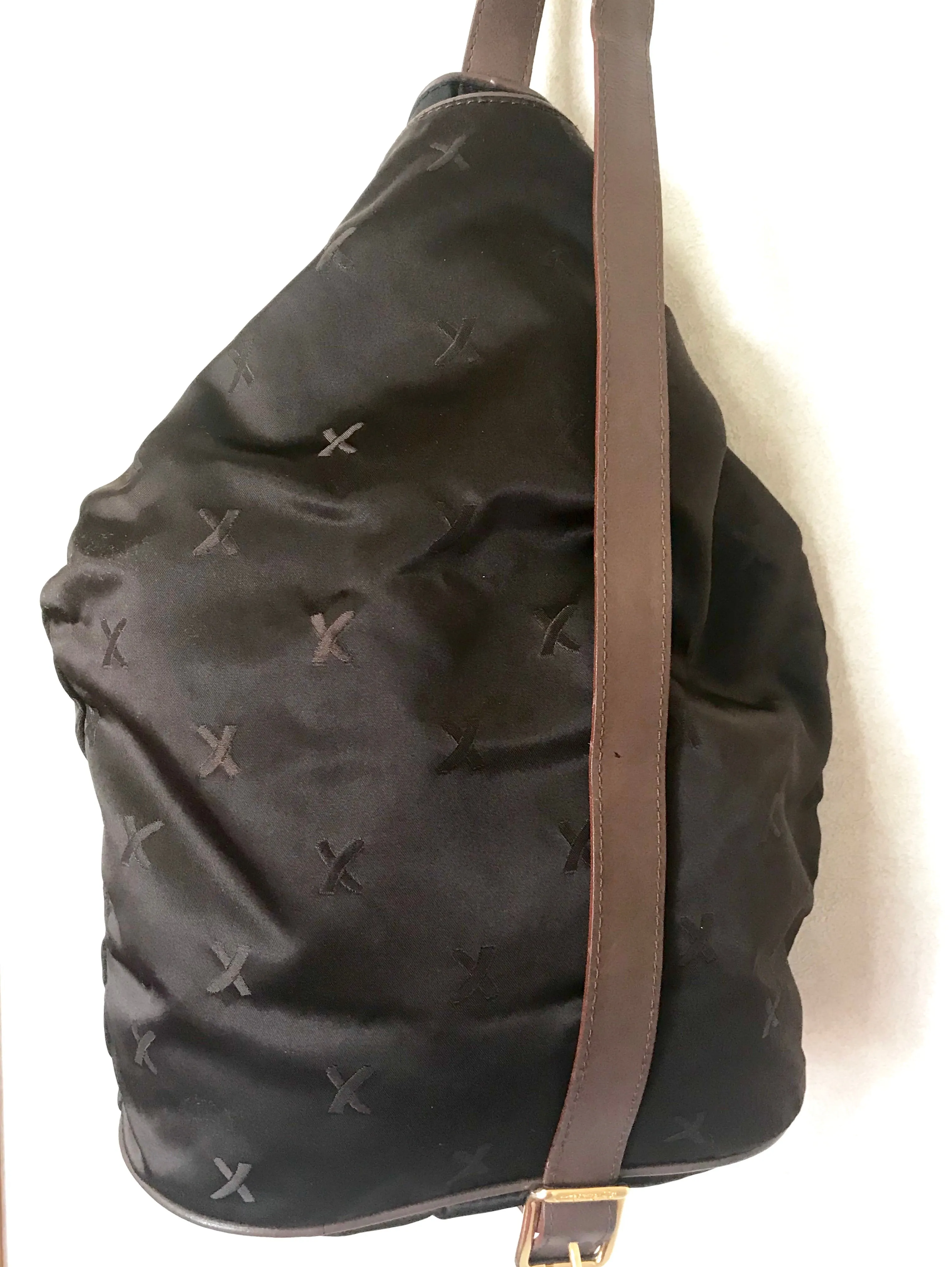 Vintage Paloma Picasso brown satin logo jacquard hobo shoulder bag with leather trimmings and golden logo charm. Classic bag for daily use.