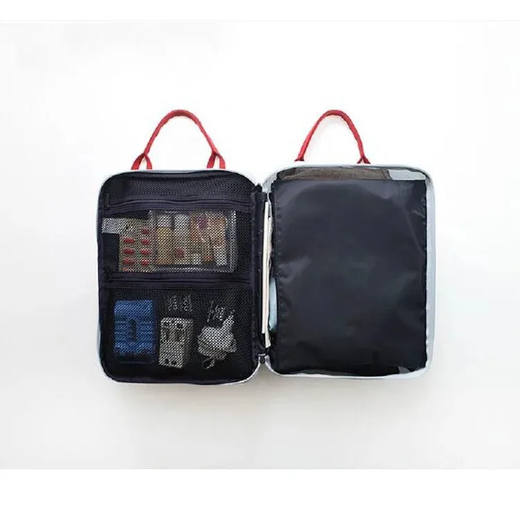 Waterproof Nylon Duffel Bag – Foldable Travel Suitcase with Large Capacity for Men & Women